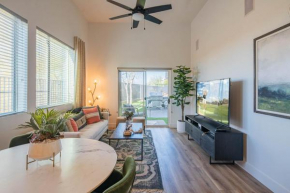Walk out Patio-Grill-Pool with View-Golfing Area 134